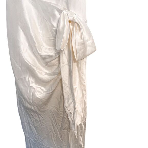 Cinq A Sept Marian Gown Ivory Satin 6 - Picture 7 of 11